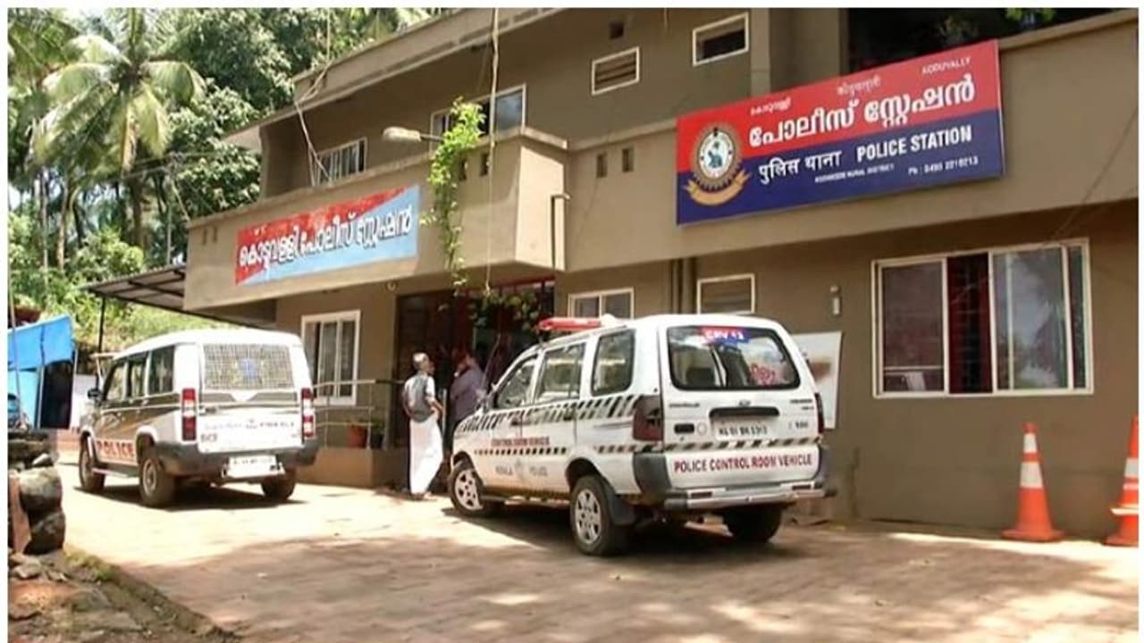 കൊടുവളളിയിൽ സിപിഎം പ്രവർത്തകനെ കൊലപ്പെടുത്താൻ ഗൂഡാലോചന; മുസ്ലീം ലീഗ് പ്രവർത്തകർക്കെതിരെ കേസ് കൊടുവളളിയിൽ സിപിഎം പ്രവർത്തകനെ കൊലപ്പെടുത്താൻ ഗൂഡാലോചന; മുസ്ലീം ലീഗ് പ്രവർത്തകർക്കെതിരെ കേസ്