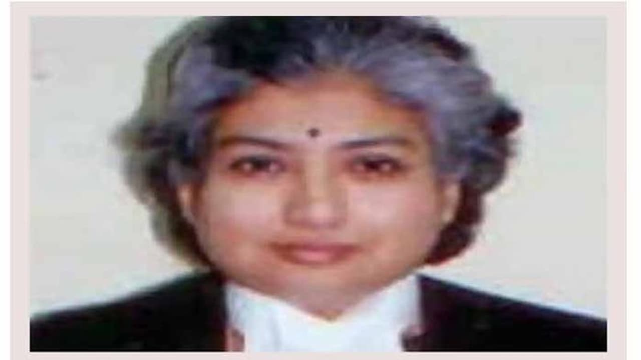 కొలిజియం సిఫారసులు: సీజేఐగా తొలి మహిళ బివి నాగరత్నకు ఛాన్స్ కొలిజియం సిఫారసులు: సీజేఐగా తొలి మహిళ బివి నాగరత్నకు ఛాన్స్