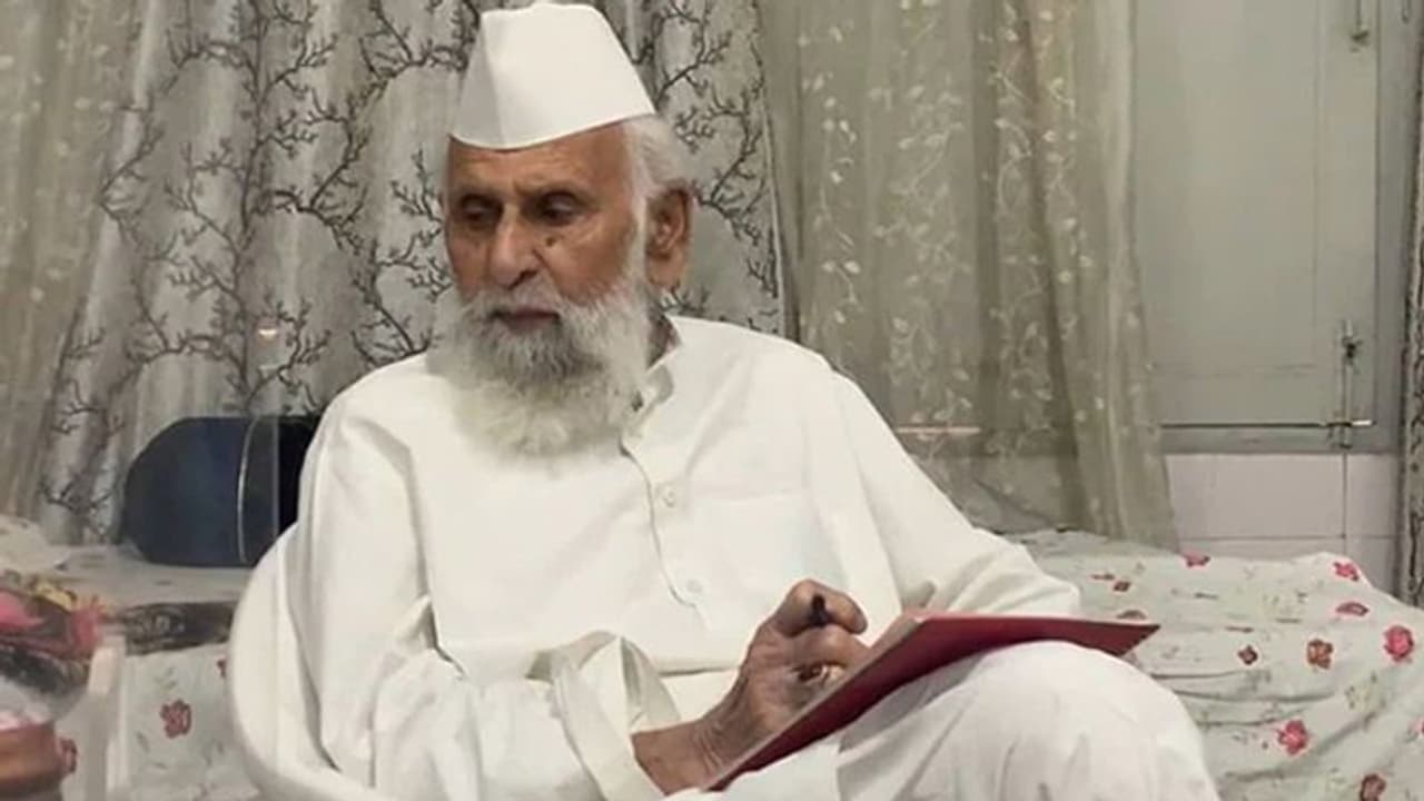 తాలిబన్లు.. భారత స్వాతంత్య్ర సమరయోధుల వంటి వారేనట: సమాజ్వాదీ ఎంపీపై దేశద్రోహం కేసు తాలిబన్లు.. భారత స్వాతంత్య్ర సమరయోధుల వంటి వారేనట: సమాజ్వాదీ ఎంపీపై దేశద్రోహం కేసు