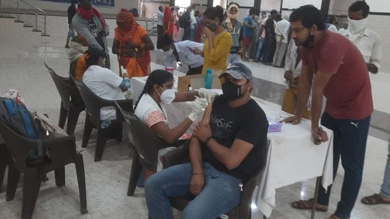 सितंबर तक आ सकती है बच्चों की वैक्सीन, हमें दोनों डोज लेने के बाद होगी बूस्टर डोज की जरूरत