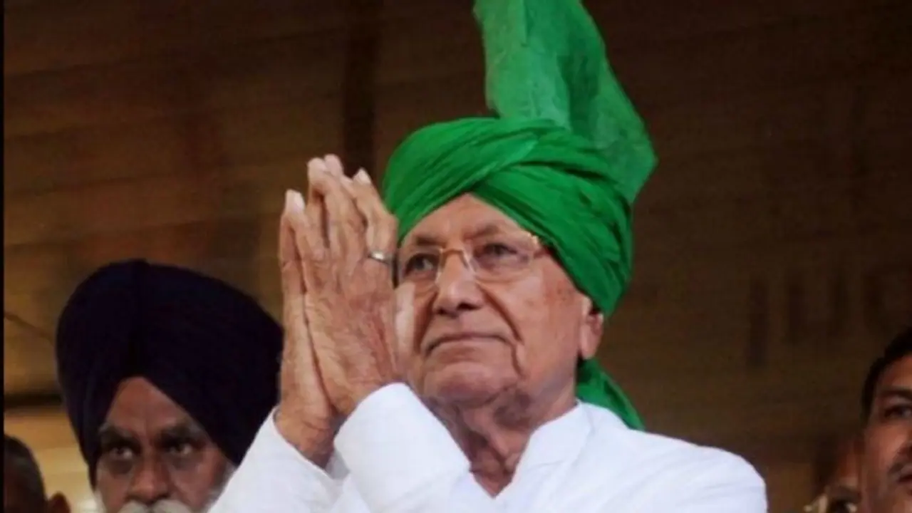 हरियाणा के पूर्व CM चौटाला ने 86 साल की उम्र में दिया 10वीं इंग्लिश का पेपर, जानिए इसकी वजह हरियाणा के पूर्व CM चौटाला ने 86 साल की उम्र में दिया 10वीं इंग्लिश का पेपर, जानिए इसकी वजह