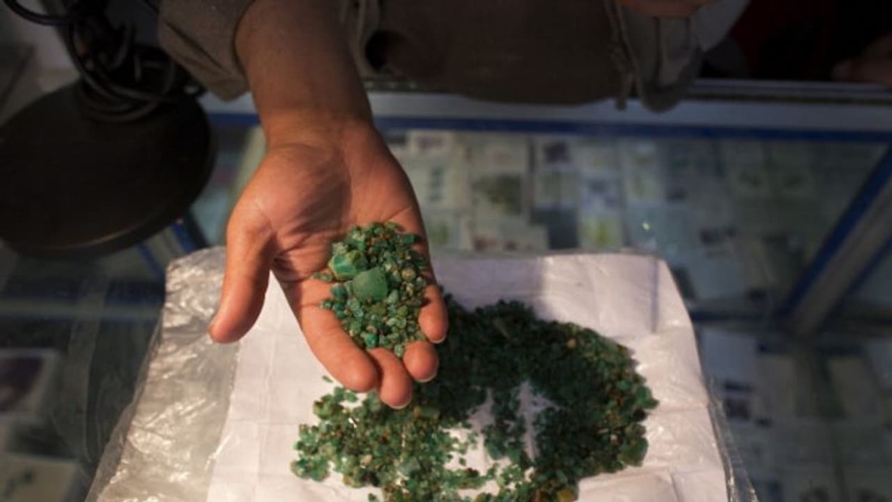 ఫోన్ల నుంచి కార్ల వరకు వాడే అరుదైన ఖనిజ సంప‌ద‌.. రాయలసీమ కాదు రతనాల సీమ.. !