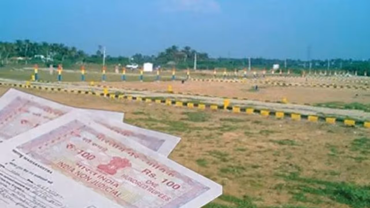 నకిలీ చలానాల కేసు : ముగ్గురు డాక్యుమెంట్ రైటర్ల అరెస్ట్...