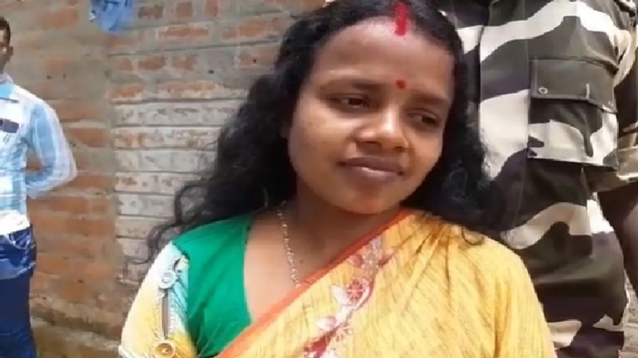 স্বামী সন্তান ছেড়ে পালিয়ে বিয়ে, মাথা ভর্তি সিঁদুরের ছবি, সকাল হতেই ভোলবদল বিজেপি বিধায়কের স্বামী সন্তান ছেড়ে পালিয়ে বিয়ে, মাথা ভর্তি সিঁদুরের ছবি, সকাল হতেই ভোলবদল বিজেপি বিধায়কের