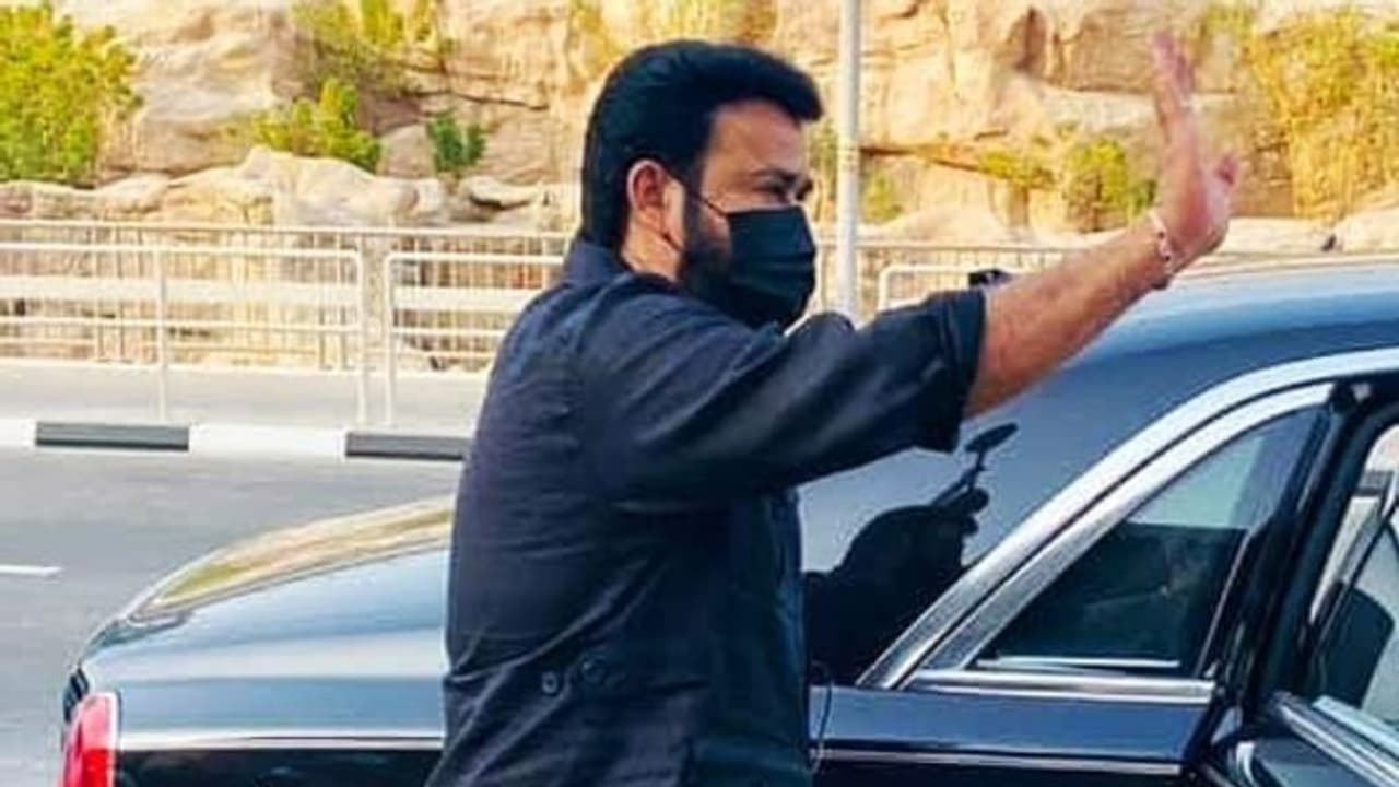 യുഎഇ ഗോള്ഡന് വിസ സ്വീകരിക്കാന് മോഹന്ലാല് ദുബൈയില് യുഎഇ ഗോള്ഡന് വിസ സ്വീകരിക്കാന് മോഹന്ലാല് ദുബൈയില്