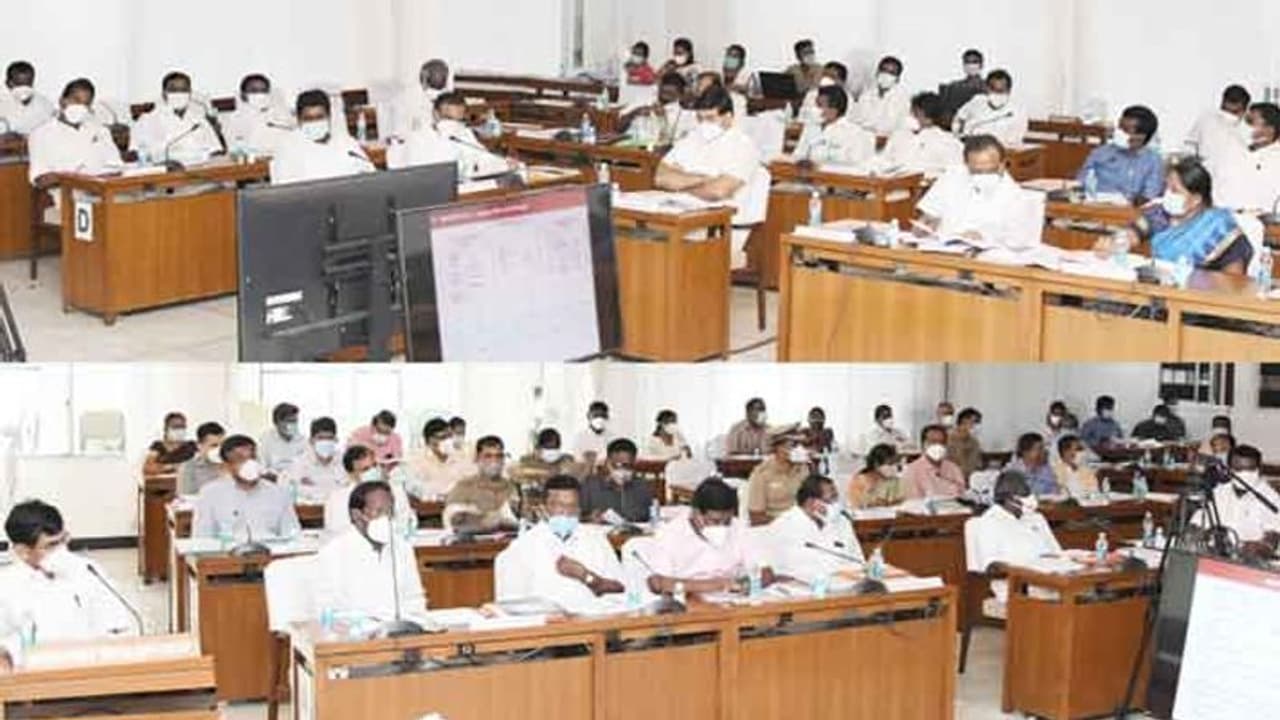 கண்ணுக்கு தெரிகிற தூரம் வரை எதிரிகளே இல்லை... சவால்விட்ட அதிமுக எம்.எல்.ஏ எங்கே... சட்டமன்றத்தில் சவால்..! கண்ணுக்கு தெரிகிற தூரம் வரை எதிரிகளே இல்லை... சவால்விட்ட அதிமுக எம்.எல்.ஏ எங்கே... சட்டமன்றத்தில் சவால்..!