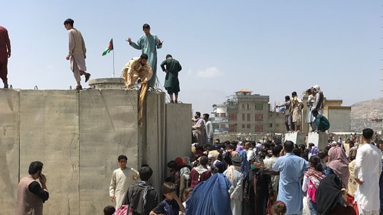 কাবুলে ভারতীয় সহ ১৫০ জনকে 'অপহরণ', অভিযোগ অস্বীকার করল তালিবান কাবুলে ভারতীয় সহ ১৫০ জনকে 'অপহরণ', অভিযোগ অস্বীকার করল তালিবান