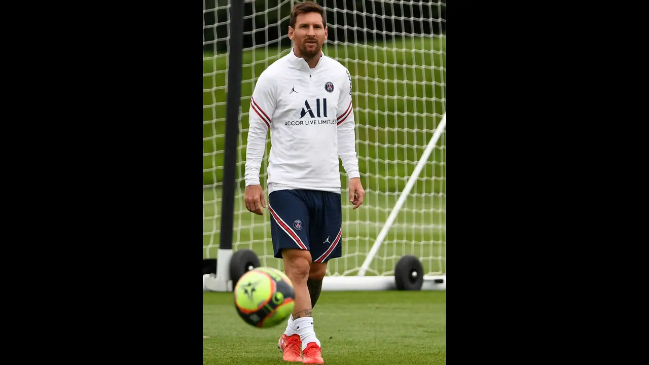 മെസി കാത്തിരിക്കണം; പിഎസ്ജി അരങ്ങേറ്റം വൈകും മെസി കാത്തിരിക്കണം; പിഎസ്ജി അരങ്ങേറ്റം വൈകും