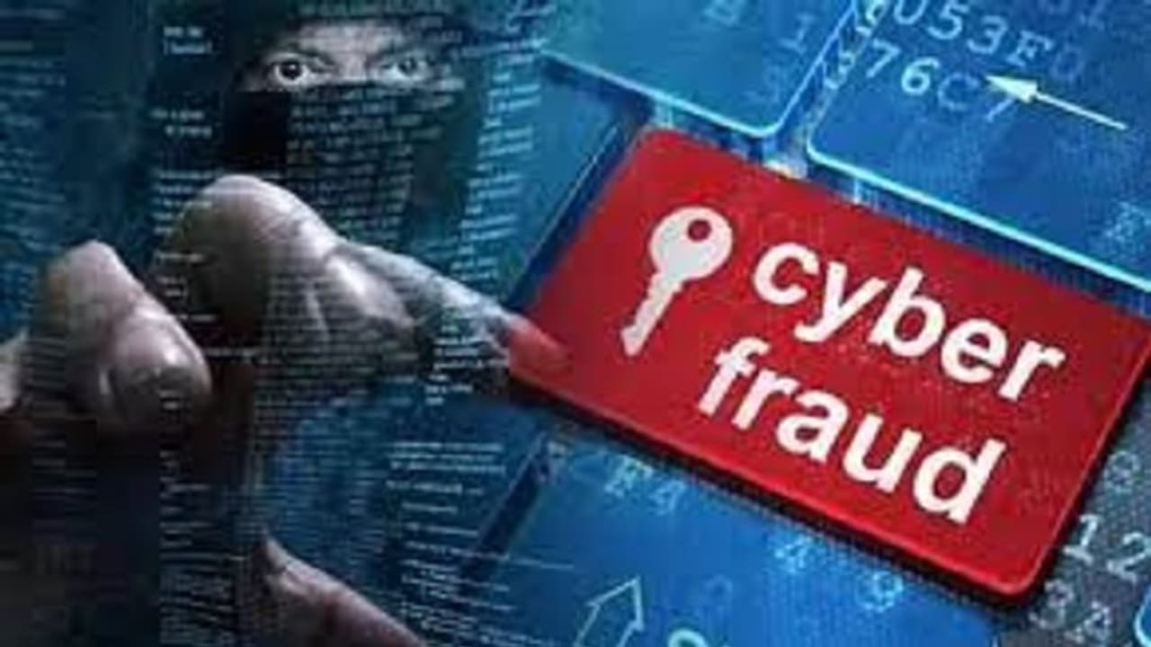 Online fraud : ഓണ്‍ലൈന്‍ തട്ടിപ്പ് നൈജീരിയന്‍ പൗരനെയും യുവതിയെയും പാലക്കാട് പൊലീസ് അറസ്റ്റ് ചെയ്തു