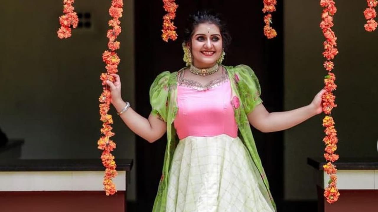 'സരയൂ... ഓണം' ഫോട്ടോഷൂട്ട് സീരീസുകളുമായി താരം 'സരയൂ... ഓണം' ഫോട്ടോഷൂട്ട് സീരീസുകളുമായി താരം