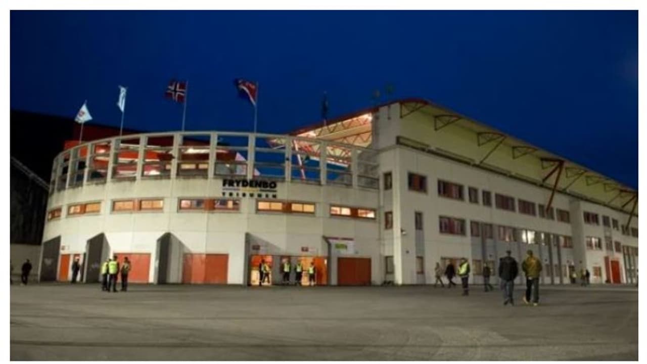 স্টেডিয়ামেই যৌনকর্মীদর নিয়ে সঙ্গমে মাতলেন ফুটবলাররা, আজব কাণ্ড নরওয়েতে