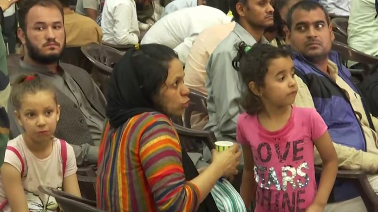 'প্রাণে বাঁচান', ৫দিনে বিদেশমন্ত্রকের কাছে ২০০০ ফোন কাবুলের ভারতীয়দের