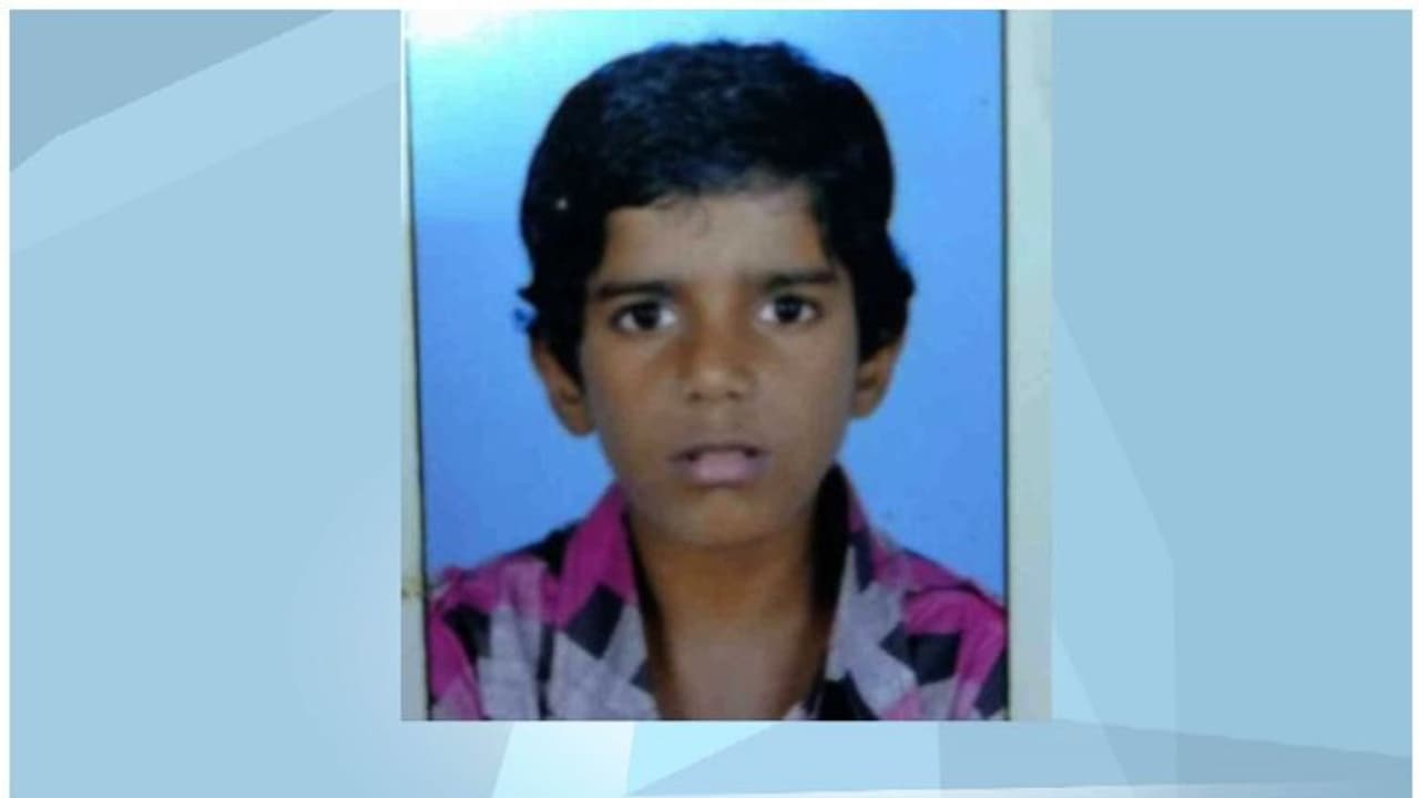 മലപ്പുറത്ത് ഭിന്നശേഷിക്കാരനായ കുട്ടിയെ കാണാതായിട്ട് ഒരാഴ്ച; ദുരൂഹത, അന്വേഷണം തുടരുന്നു മലപ്പുറത്ത് ഭിന്നശേഷിക്കാരനായ കുട്ടിയെ കാണാതായിട്ട് ഒരാഴ്ച; ദുരൂഹത, അന്വേഷണം തുടരുന്നു