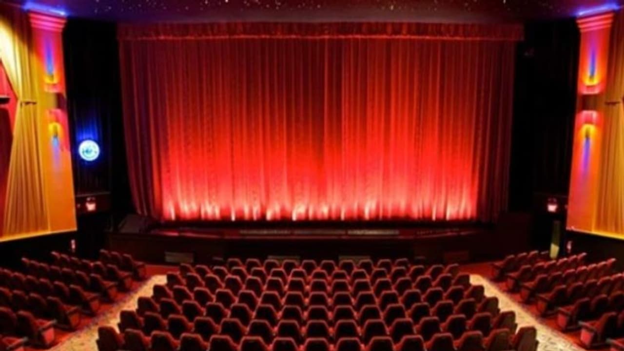 മൾട്ടിപ്ലക്സുകൾ അടക്കം മുഴുവൻ തിയേറ്ററുകളും 25 ന് തന്നെ തുറക്കും, തിയേറ്റർ ഉടമകളുടെ യോഗത്തിൽ തീരുമാനം