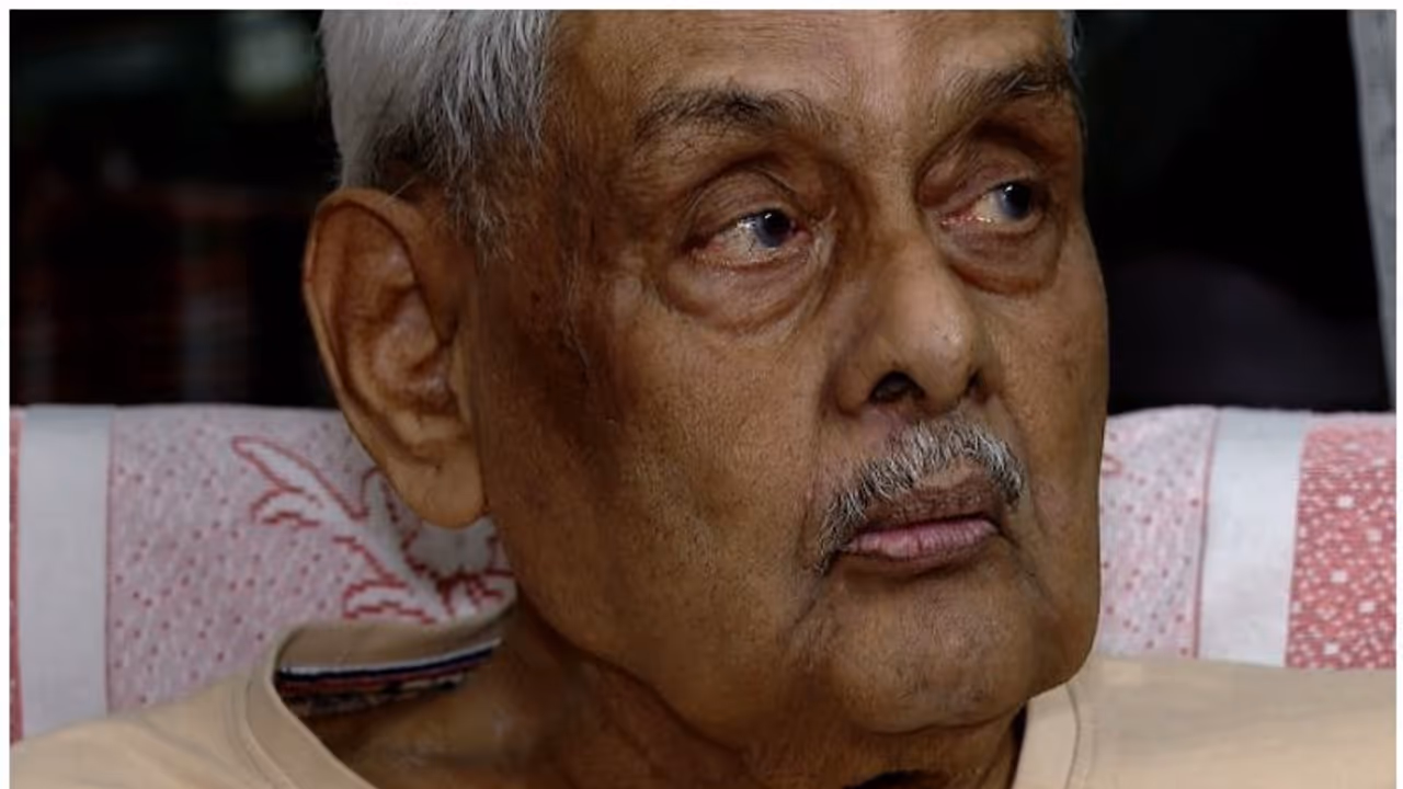 മലബാര് കലാപം; നേതാക്കളെ സ്വാതന്ത്ര്യസമര സേനാനികളുടെ പട്ടികയില് നിന്ന് നീക്കിയത് രാഷ്ട്രീയ പ്രേരിതം: എംജിഎസ് മലബാര് കലാപം; നേതാക്കളെ സ്വാതന്ത്ര്യസമര സേനാനികളുടെ പട്ടികയില് നിന്ന് നീക്കിയത് രാഷ്ട്രീയ പ്രേരിതം: എംജിഎസ്