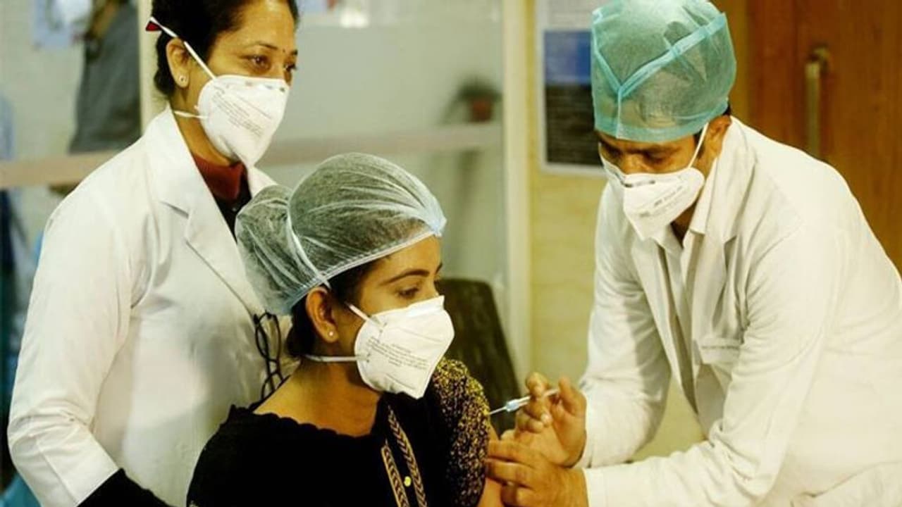 Good News: देश में वैक्सीनेशन 58.89 करोड़ डोज के पार; रिकवरी रेट 97.68% तक पहुंची Good News: देश में वैक्सीनेशन 58.89 करोड़ डोज के पार; रिकवरी रेट 97.68% तक पहुंची