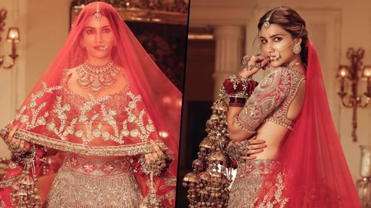 Kriti Sanon looks like a royal bride in Manish Malhotra's latest collection (Pictures) Kriti Sanon looks like a royal bride in Manish Malhotra's latest collection (Pictures)
