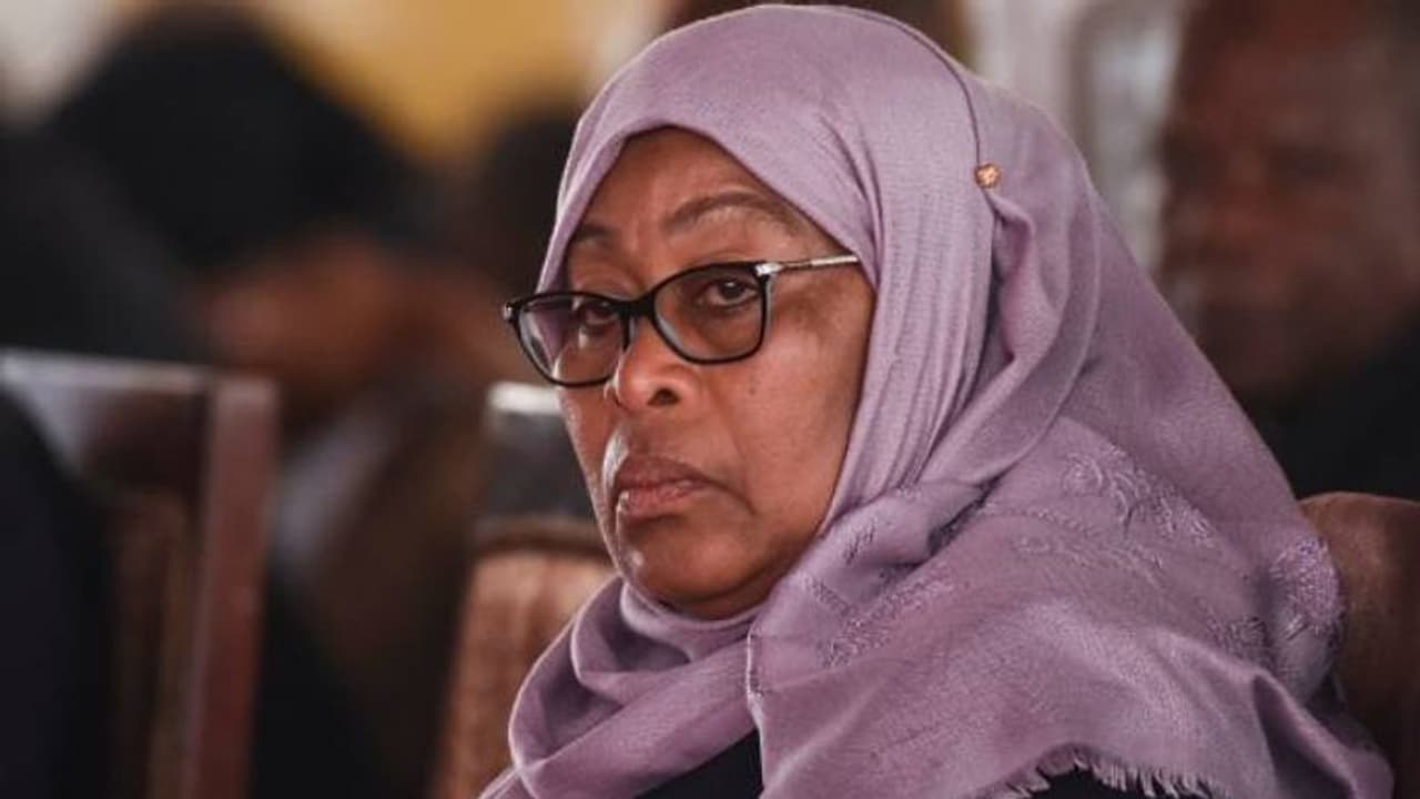 പരന്ന നെഞ്ചാണ്, വിവാഹം നടക്കില്ല, വനിതാ ഫുട്ബോള് കളിക്കാരെ അപമാനിച്ച് ടാൻസാനിയൻ പ്രസിഡണ്ട്, വിവാദപരാമര്ശം പരന്ന നെഞ്ചാണ്, വിവാഹം നടക്കില്ല, വനിതാ ഫുട്ബോള് കളിക്കാരെ അപമാനിച്ച് ടാൻസാനിയൻ പ്രസിഡണ്ട്, വിവാദപരാമര്ശം