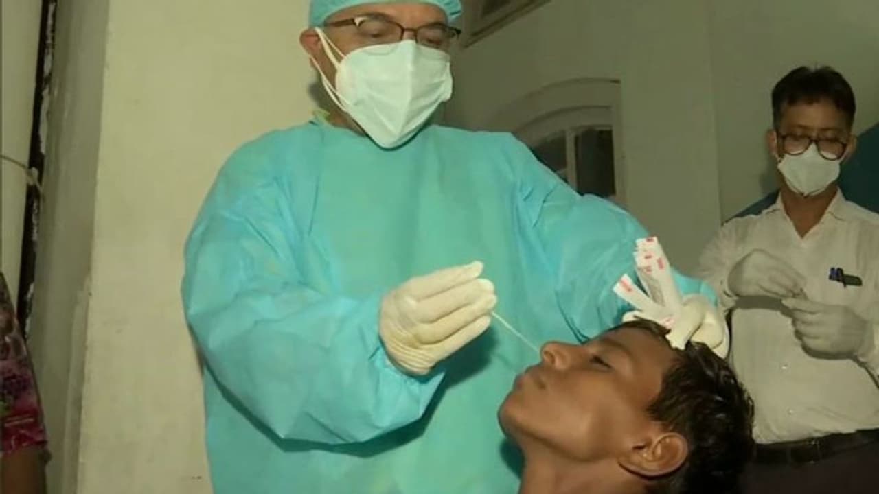 Corona Virus:देश में बीते दिन 37000 केस मिले, केरल और महाराष्ट्र अभी भी डेंजर जोन में फंसे हुए हैं