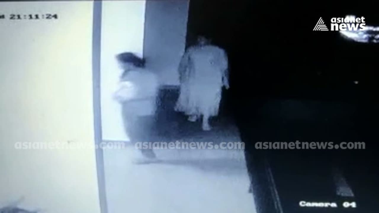 മയക്കുമരുന്ന് കേസ് അട്ടിമറിക്കാൻ നടത്തിയത് വൻ കള്ളക്കളി; മഹസറിലും തിരിമറി മയക്കുമരുന്ന് കേസ് അട്ടിമറിക്കാൻ നടത്തിയത് വൻ കള്ളക്കളി; മഹസറിലും തിരിമറി