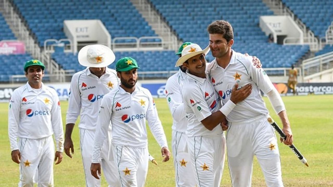 #WIvsPAK 2வது டெஸ்ட்டில் பாகிஸ்தான் அபார வெற்றி..! ஆட்டநாயகன், தொடர் நாயகன் விருதுகளை வென்றார் ஷாஹீன் அஃப்ரிடி #WIvsPAK 2வது டெஸ்ட்டில் பாகிஸ்தான் அபார வெற்றி..! ஆட்டநாயகன், தொடர் நாயகன் விருதுகளை வென்றார் ஷாஹீன் அஃப்ரிடி