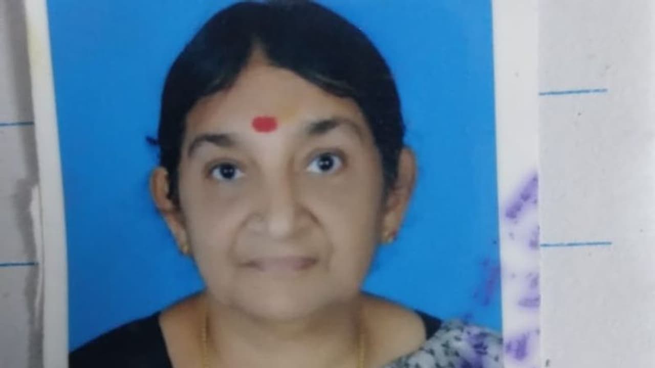 വയോധികയുടെ മൃതദേഹം വീടിനകത്ത് ശുചിമുറിയിൽ; തീകൊളുത്തി മരിച്ചതെന്ന് സംശയം