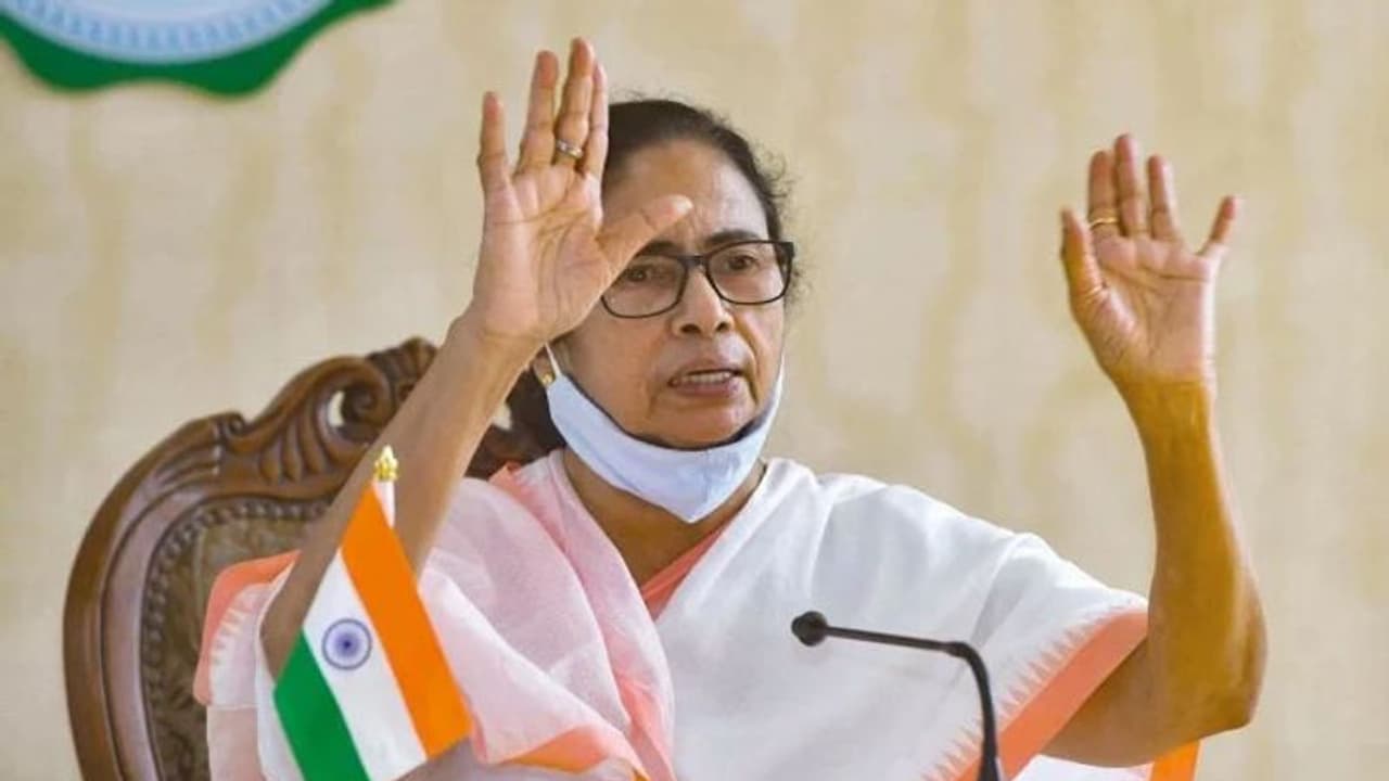 Bhawanipur By Election 2021: পিকে কৌশল নয় উপনির্বাচনে একবারে নতুন কৌশল নিয়ে হাজির তৃণমূল Bhawanipur By Election 2021: পিকে কৌশল নয় উপনির্বাচনে একবারে নতুন কৌশল নিয়ে হাজির তৃণমূল