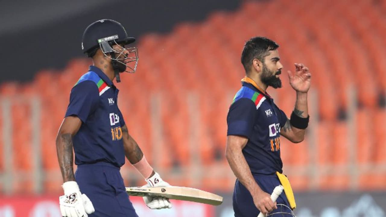 ടി20 ലോകകപ്പ് ടീം സെലക്ഷന്: ആര്ക്കൊക്കെ സാധ്യത; കോലിയുമായി നിര്ണായക കൂടിക്കാഴ്ച നടന്നു ടി20 ലോകകപ്പ് ടീം സെലക്ഷന്: ആര്ക്കൊക്കെ സാധ്യത; കോലിയുമായി നിര്ണായക കൂടിക്കാഴ്ച നടന്നു