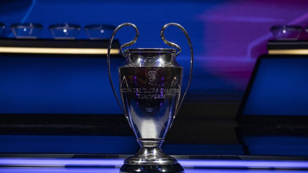 ചാമ്പ്യന്സ് ലീഗ് ഗ്രൂപ്പുഘട്ടം തീപാറും; പിഎസ്ജിയും സിറ്റിയും ഒരേ ഗ്രൂപ്പില്, വീണ്ടും ബാഴ്സ ബയേൺ പോരാട്ടം ചാമ്പ്യന്സ് ലീഗ് ഗ്രൂപ്പുഘട്ടം തീപാറും; പിഎസ്ജിയും സിറ്റിയും ഒരേ ഗ്രൂപ്പില്, വീണ്ടും ബാഴ്സ ബയേൺ പോരാട്ടം