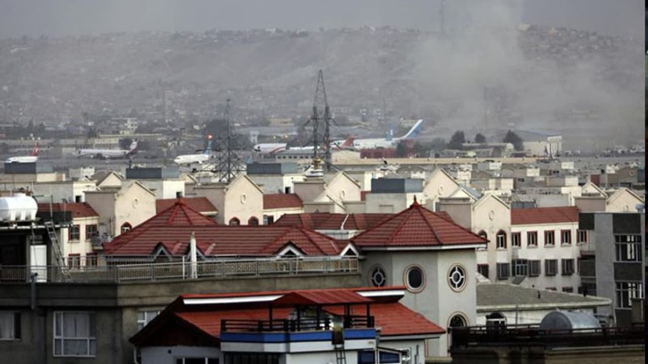 ಅಮೆರಿಕ ಎಚ್ಚರಿಕೆ ಬೆನ್ನಲ್ಲೇ ಕಾಬೂಲ್‌ನಲ್ಲಿ ಬಾಂಬ್ ಸ್ಫೋಟದ ಶಬ್ದ; ಮತ್ತೆ ಉಗ್ರರ ದಾಳಿ ಶಂಕೆ!
