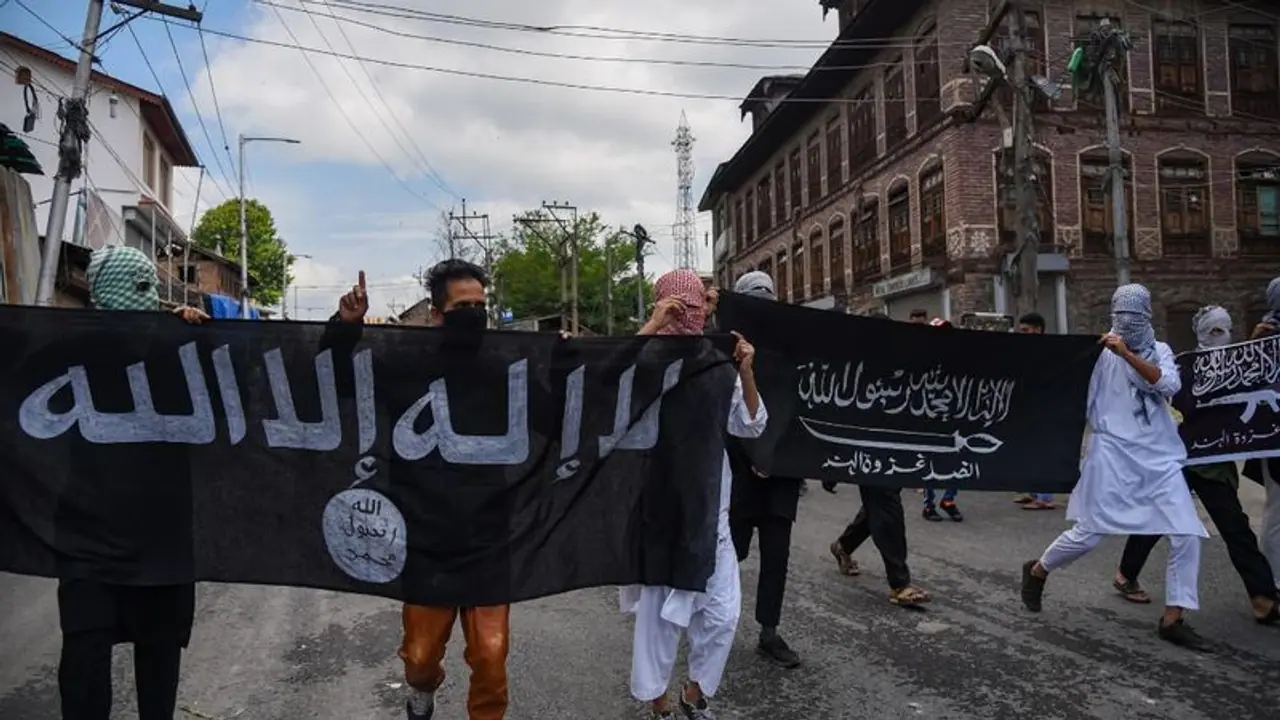 ಚೀನಾಗೆ ಎಚ್ಚರಿಕೆ ಕೊಟ್ಟಿದ್ದ ಐಸಿಸ್ ಕೆನಿಂದ ಪಾಕಿಸ್ತಾನ ಅಳಿಸಿ ಹಾಕುವ ವಾರ್ನಿಂಗ್! ಚೀನಾಗೆ ಎಚ್ಚರಿಕೆ ಕೊಟ್ಟಿದ್ದ ಐಸಿಸ್ ಕೆನಿಂದ ಪಾಕಿಸ್ತಾನ ಅಳಿಸಿ ಹಾಕುವ ವಾರ್ನಿಂಗ್!