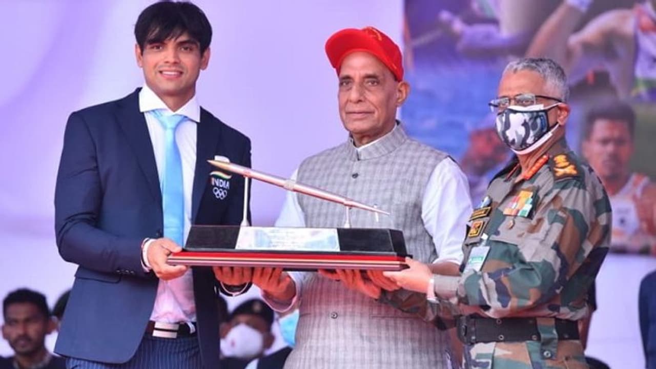 ಚಿನ್ನದ ಹುಡುಗನಿಗೆ ರಕ್ಷಣಾ ಸಚಿವರಿಂದ ಸನ್ಮಾನ; ಕ್ರೀಡಾಂಗಣಕ್ಕೆ ನೀರಜ್ ಚೋಪ್ರಾ ಹೆಸರು!