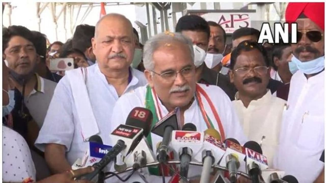 ദേശീയ നേതൃത്വം ഇടപെട്ടു: ചത്തീസ്ഗഡ് മുഖ്യമന്ത്രി ഭൂപേഷ് ബാഗേലിനെ മാറ്റിയേക്കും ദേശീയ നേതൃത്വം ഇടപെട്ടു: ചത്തീസ്ഗഡ് മുഖ്യമന്ത്രി ഭൂപേഷ് ബാഗേലിനെ മാറ്റിയേക്കും