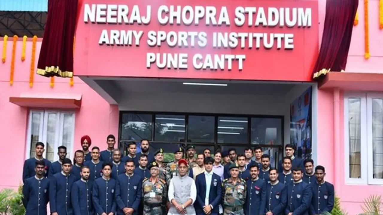 गोल्ड मेडलिस्ट का सम्मान: नीरज चोपड़ा के नाम से हुआ आर्मी स्पोर्ट्स इंस्टीट्यूट, राजनाथ सिंह ने किया उद्घाटन गोल्ड मेडलिस्ट का सम्मान: नीरज चोपड़ा के नाम से हुआ आर्मी स्पोर्ट्स इंस्टीट्यूट, राजनाथ सिंह ने किया उद्घाटन