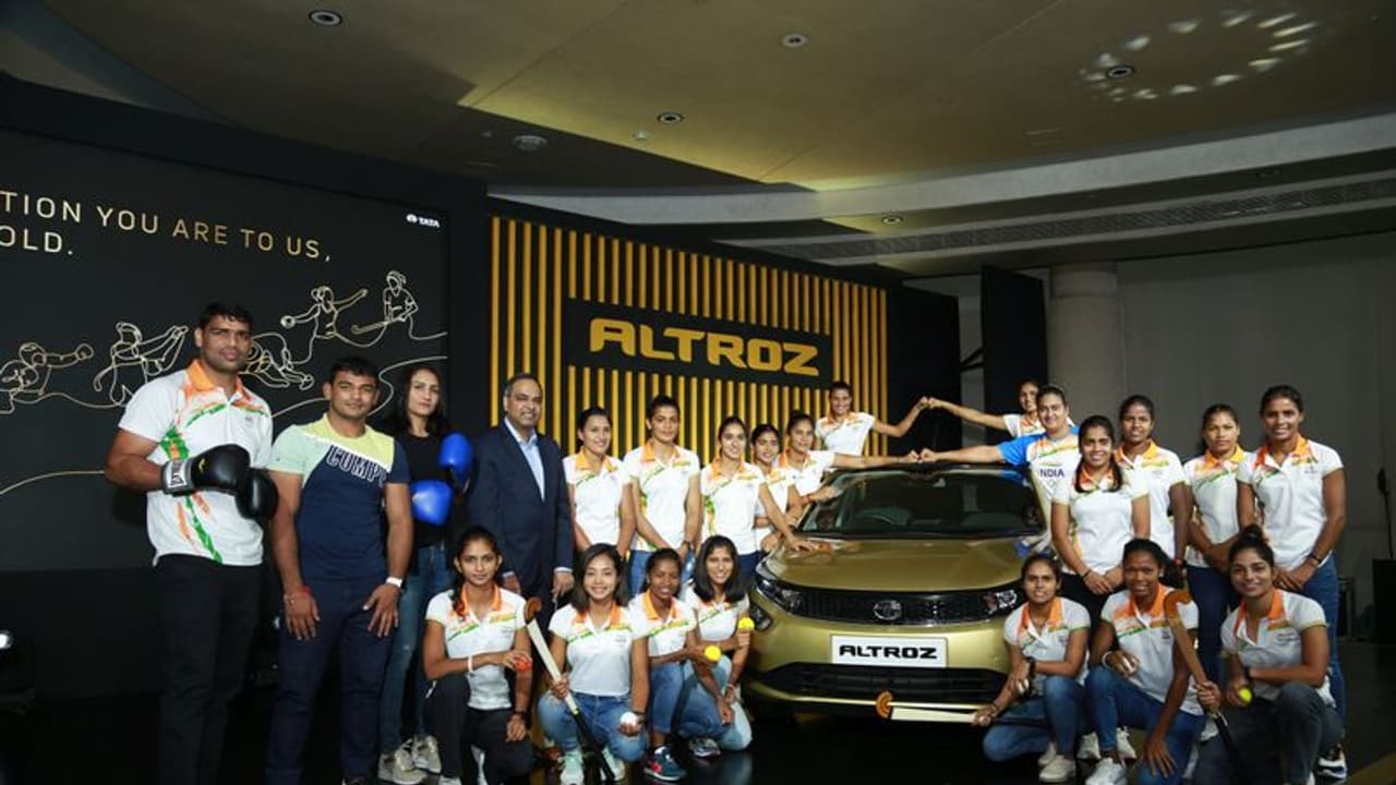 ಪದಕ ಮಿಸ್ ಮಾಡಿಕೊಂಡ ಒಲಿಂಪಿಕ್ ಪಟುಗಳಿಗೆ ಟಾಟಾ ಅಲ್ಟ್ರೋಜ್ ಕಾರು ಗಿಫ್ಟ್!