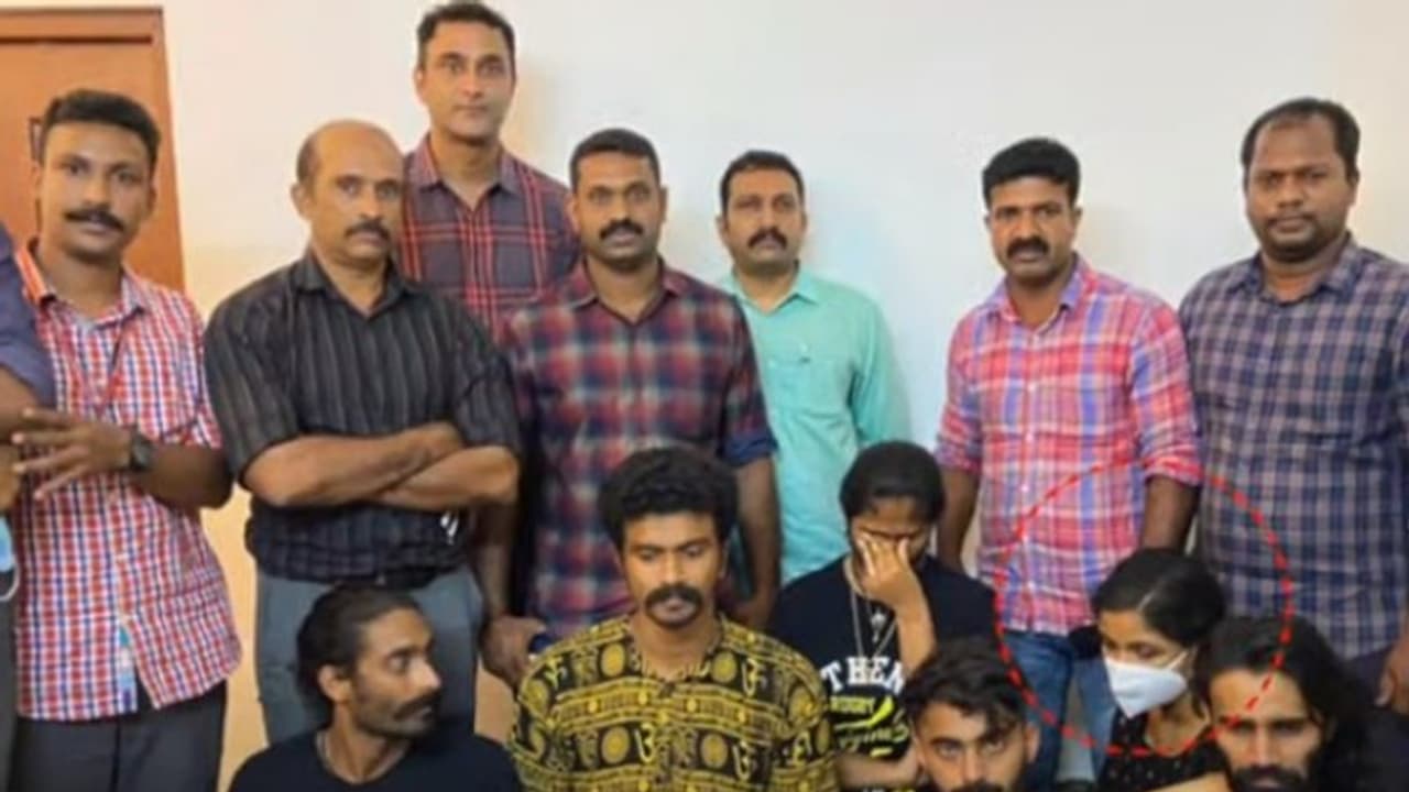 കാക്കനാട് എംഡിഎംഎ കേസ്: പ്രതിപ്പട്ടികയിൽ നിന്നൊഴിവാക്കിയവരെ ചോദ്യം ചെയ്യുന്നു