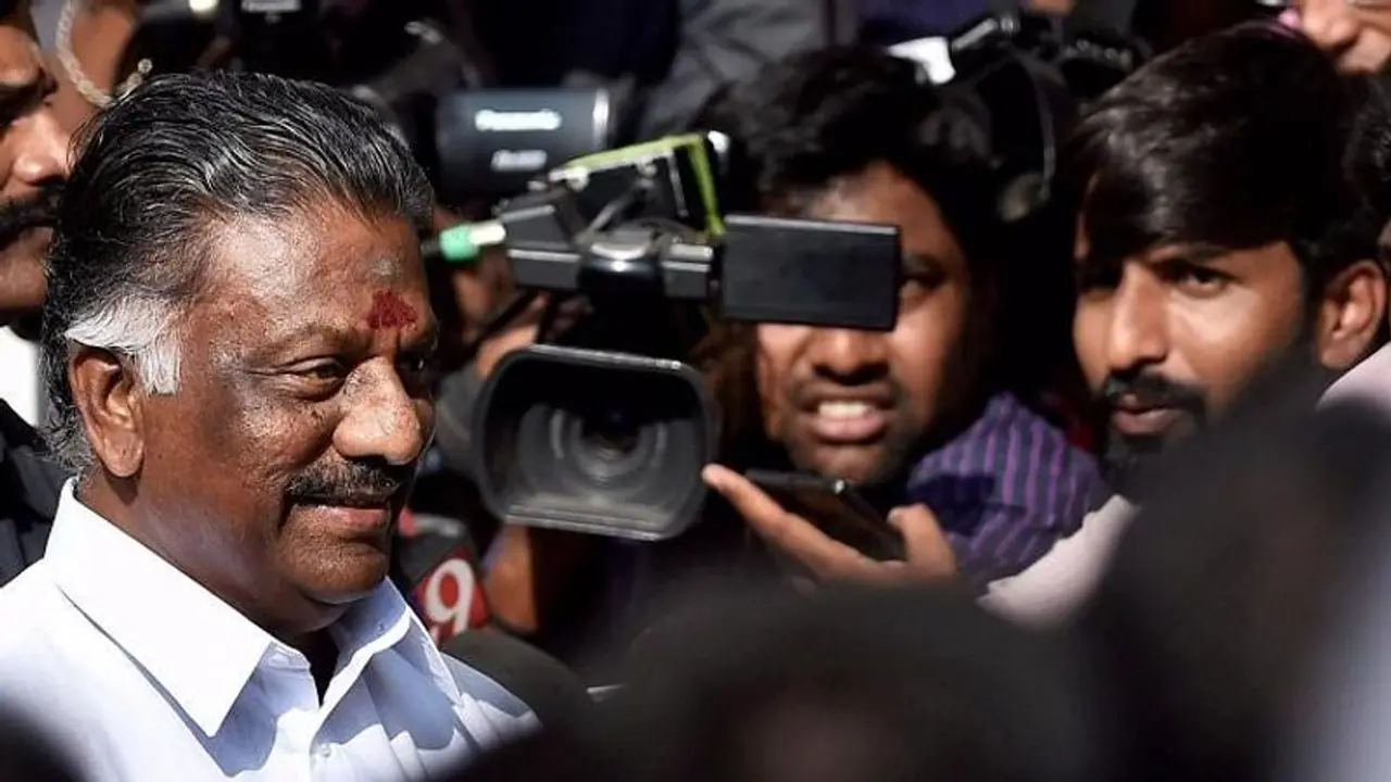 தமிழ் மொழியை மீறி இந்தி திணிப்பை தமிழகத்தில் அனுமதிக்கமாட்டோம் ..! ஸ்டாலின் தீர்மானத்திற்கு ஓபிஎஸ் ஆதரவு