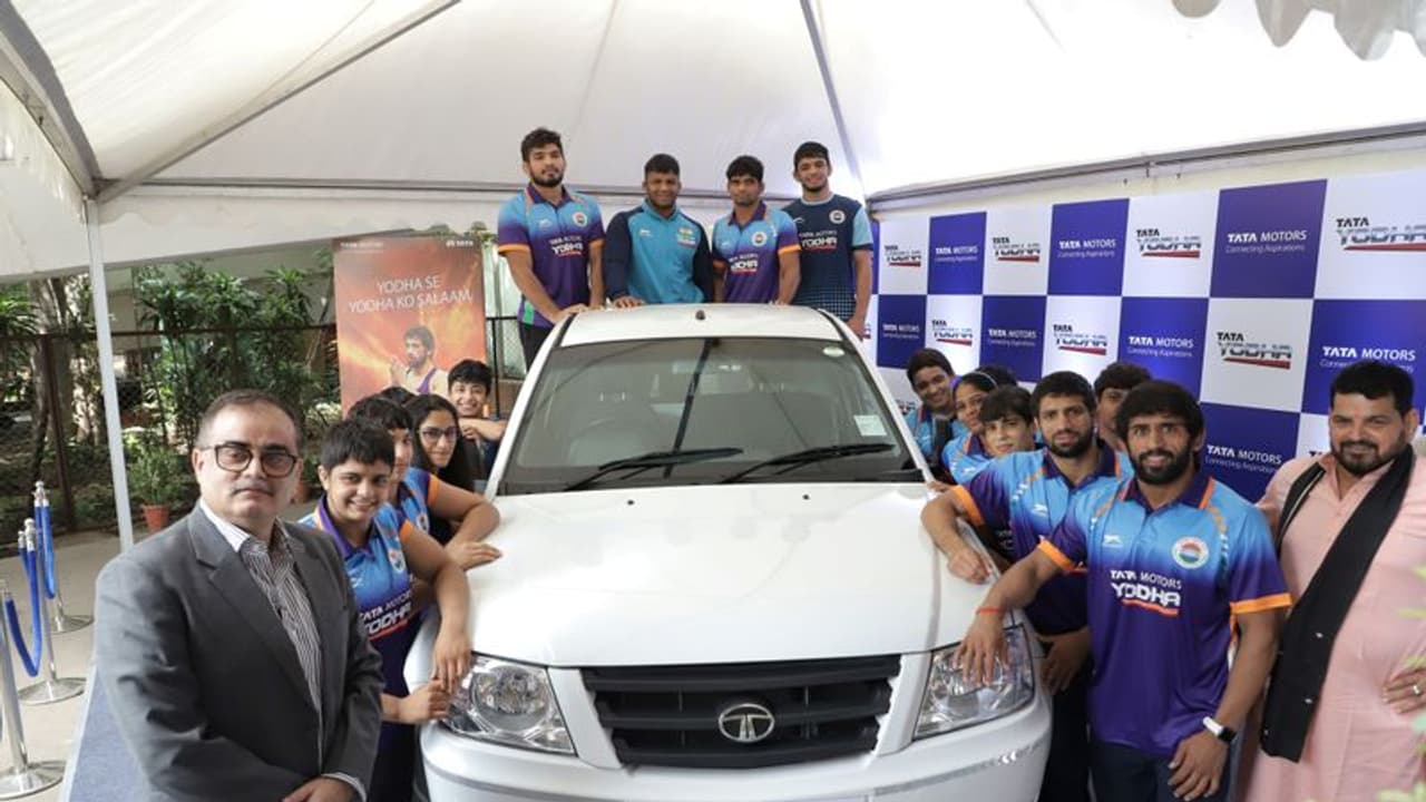 ಪ್ಯಾರಿಸ್ ಒಲಿಂಪಿಕ್ಸ್ನಲ್ಲಿ ಪದಕ ಬೇಟೆಗೆ ಭಾರತದ ಕುಸ್ತಿಪಟುಗಳಿಗೆ ಟಾಟಾ ಮೋಟಾರ್ಸ್ ಬೆಂಬಲ ಪ್ಯಾರಿಸ್ ಒಲಿಂಪಿಕ್ಸ್ನಲ್ಲಿ ಪದಕ ಬೇಟೆಗೆ ಭಾರತದ ಕುಸ್ತಿಪಟುಗಳಿಗೆ ಟಾಟಾ ಮೋಟಾರ್ಸ್ ಬೆಂಬಲ