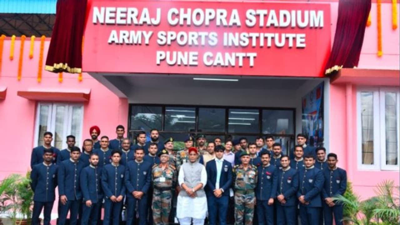 'সোনার ছেলের' নামে স্টেডিয়াম, ভারতীয় সেনার অনন্য সম্মানে নীরজ চোপড়াকে