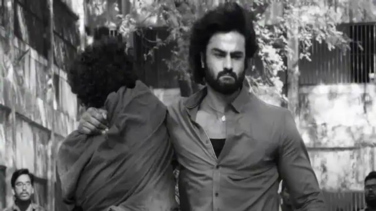 'శ్రీదేవి సోడా సెంటర్' మూవీపై మహేష్ బాబు, కేజీఎఫ్ డైరెక్టర్ రివ్యూ! 'శ్రీదేవి సోడా సెంటర్' మూవీపై మహేష్ బాబు, కేజీఎఫ్ డైరెక్టర్ రివ్యూ!