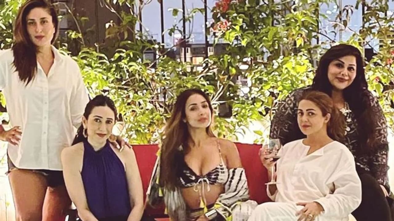करीना कपूर शॉर्ट ड्रेस में गर्लगैंग के साथ पार्टी करती आईं नजर, बोल्ड ड्रेस में पोज देती दिखीं मलाइका करीना कपूर शॉर्ट ड्रेस में गर्लगैंग के साथ पार्टी करती आईं नजर, बोल्ड ड्रेस में पोज देती दिखीं मलाइका