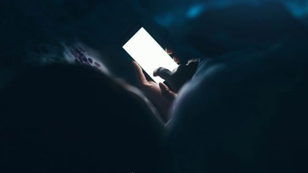 വനിതാ അം​ഗങ്ങൾ ഉൾപ്പെടെയുള്ളവരുടെ നഗ്നദൃശ്യങ്ങൾ ഫോണിൽ പകർത്തി; സിപിഎം നേതാവിനെതിരെ നടപടി വേണമെന്ന് ആവശ്യം