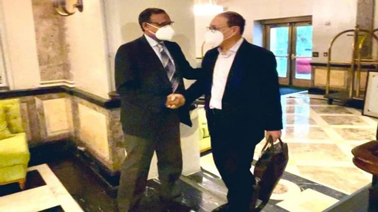 Afghanistan छोड़ने US के पास बचे 2 दिन, नरम पड़े Taliban के तेवर, UNSC में भारत उठाएगा आतंकवाद का मुद्दा Afghanistan छोड़ने US के पास बचे 2 दिन, नरम पड़े Taliban के तेवर, UNSC में भारत उठाएगा आतंकवाद का मुद्दा