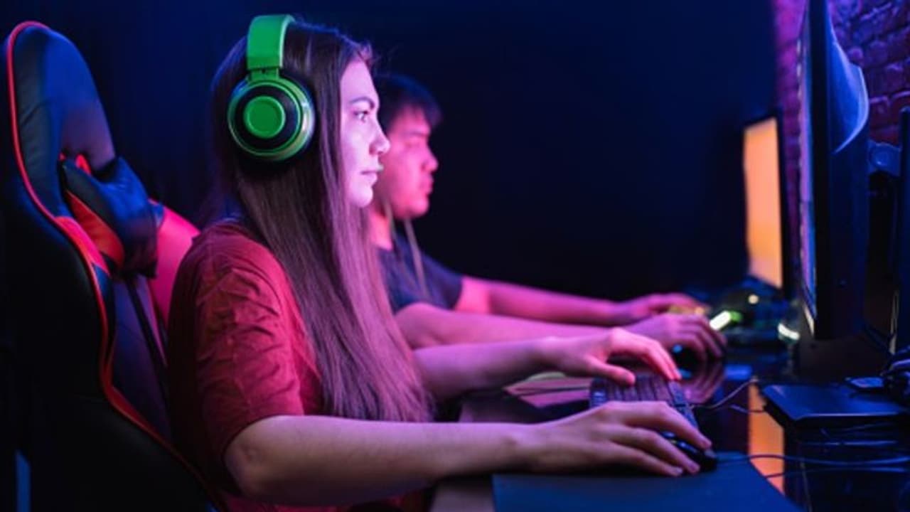 ভিডিও গেমে শিশুদের আশক্তি কাটাতে কঠোর উদ্যোগ, অপ্রাপ্ত বয়স্কদের জন্য সময় বাঁধল সরকার ভিডিও গেমে শিশুদের আশক্তি কাটাতে কঠোর উদ্যোগ, অপ্রাপ্ত বয়স্কদের জন্য সময় বাঁধল সরকার