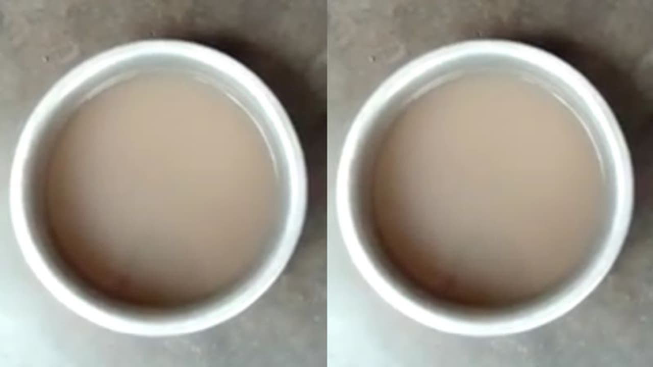 പൈപ്പ് ലൈനിൽ നിന്നും വരുന്നത് മലിനജലം; തകരാര് പരിഹരിക്കാതെ വാട്ടർ അതോറിറ്റി പൈപ്പ് ലൈനിൽ നിന്നും വരുന്നത് മലിനജലം; തകരാര് പരിഹരിക്കാതെ വാട്ടർ അതോറിറ്റി