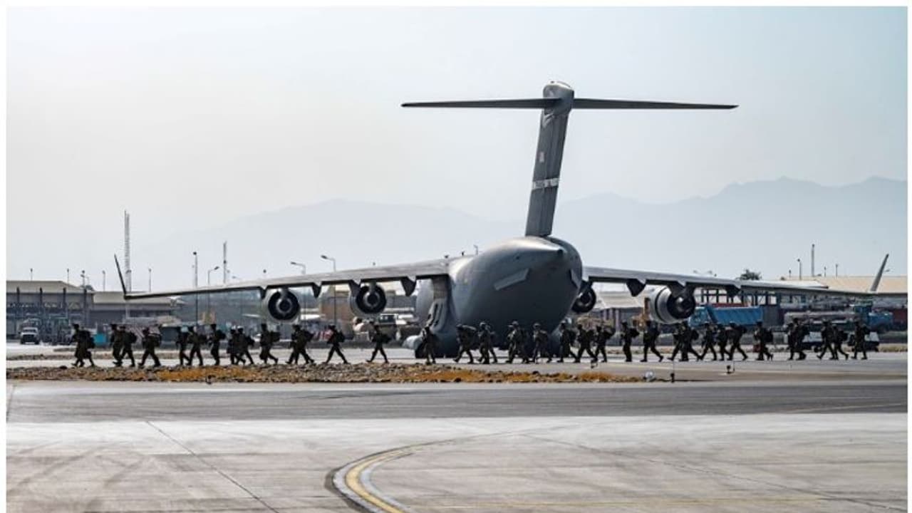 അഫ്ഗാനിസ്ഥാനിൽ നിന്നും മടങ്ങി അമേരിക്കൻ സൈന്യം, അവസാന അമേരിക്കൻ വിമാനവും കാബൂൾ വിട്ടു അഫ്ഗാനിസ്ഥാനിൽ നിന്നും മടങ്ങി അമേരിക്കൻ സൈന്യം, അവസാന അമേരിക്കൻ വിമാനവും കാബൂൾ വിട്ടു