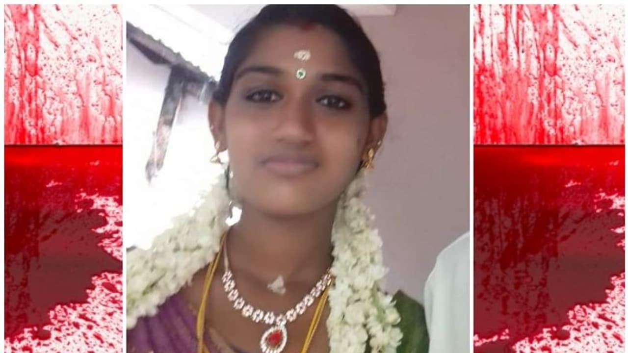 നെടുമങ്ങാട് ഉഴപ്പാക്കോണത്ത് യുവാവ് കുത്തി പരിക്കേൽപ്പിച്ചിച്ച പെണ്കുട്ടി മരിച്ചു നെടുമങ്ങാട് ഉഴപ്പാക്കോണത്ത് യുവാവ് കുത്തി പരിക്കേൽപ്പിച്ചിച്ച പെണ്കുട്ടി മരിച്ചു