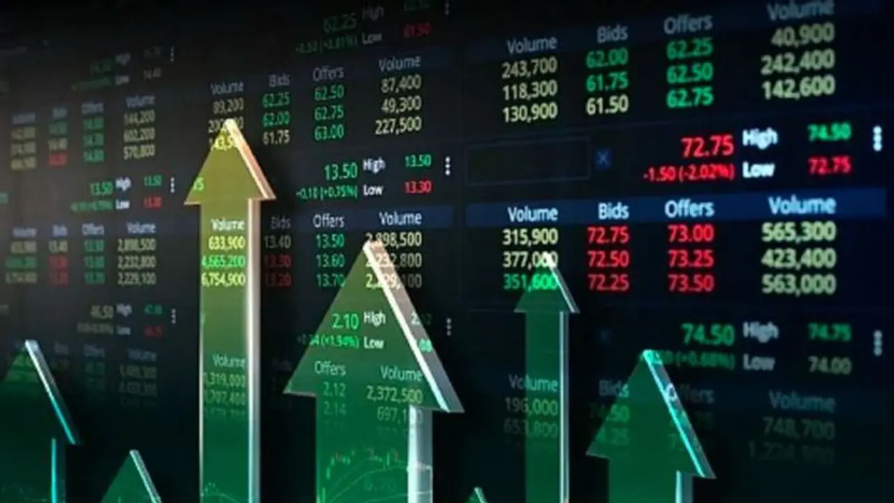 Share Market Today: മഴയിൽ മുങ്ങാതെ ഓഹരി വിപണി; നിഫ്റ്റി 17000 ന് മുകളിൽ, സെൻസെക്സ് 58000 കടന്നു Share Market Today: മഴയിൽ മുങ്ങാതെ ഓഹരി വിപണി; നിഫ്റ്റി 17000 ന് മുകളിൽ, സെൻസെക്സ് 58000 കടന്നു