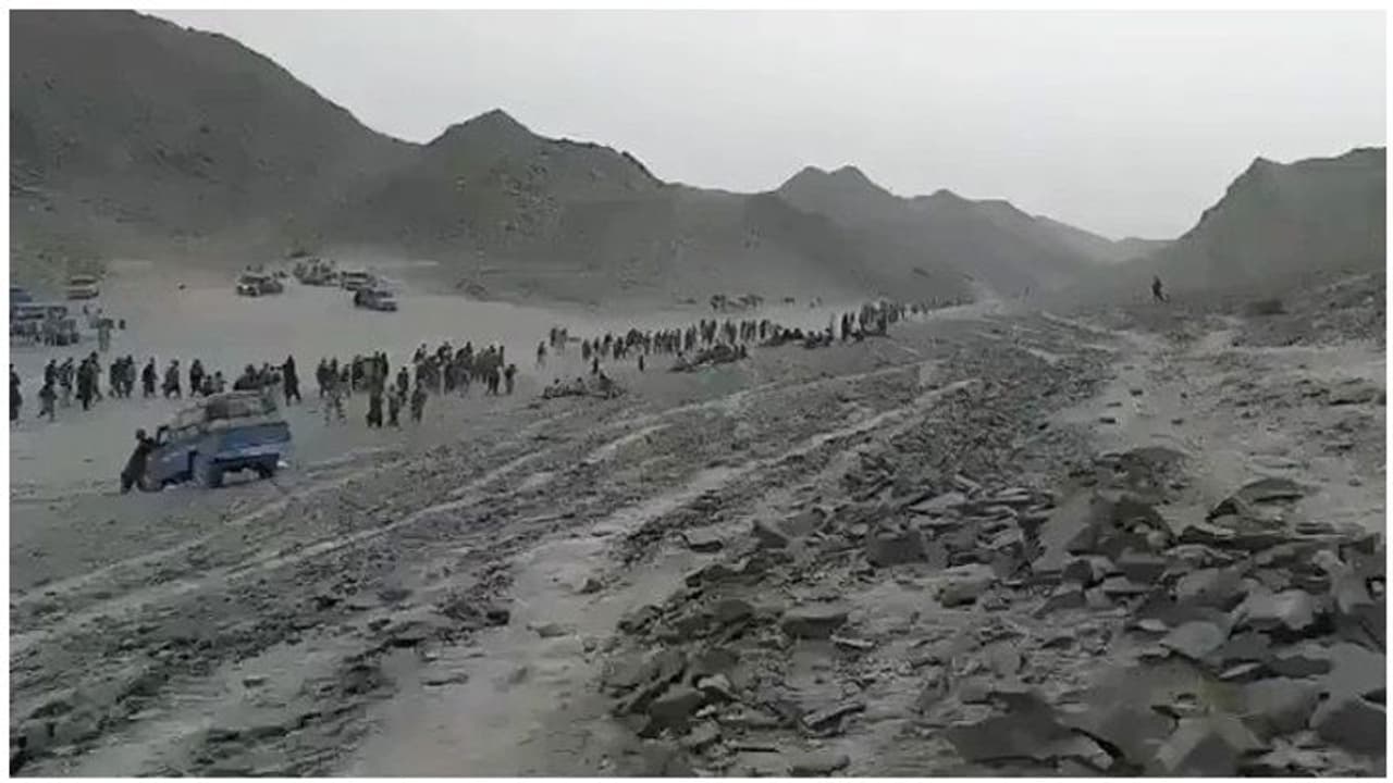 ஆப்கனில் கிளம்பும் முன் அமெரிக்க படை செய்து வைத்த காரியம்... உயிர் பயத்தில் மக்கள் எடுத்த முடிவு..! ஆப்கனில் கிளம்பும் முன் அமெரிக்க படை செய்து வைத்த காரியம்... உயிர் பயத்தில் மக்கள் எடுத்த முடிவு..!