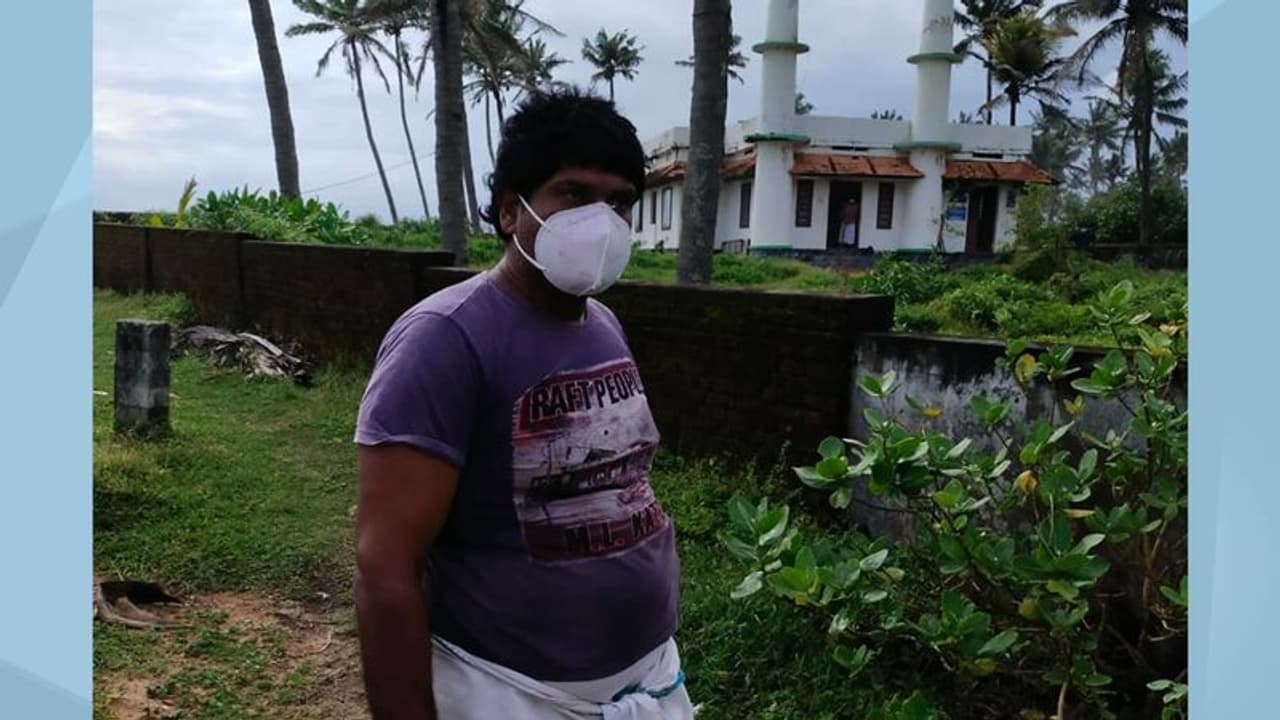 കൊല്ലത്ത് അമ്മയ്ക്കും മകനും നേരെ സദാചാര ആക്രമണം; പ്രതി ആശിഷ് പിടിയില് കൊല്ലത്ത് അമ്മയ്ക്കും മകനും നേരെ സദാചാര ആക്രമണം; പ്രതി ആശിഷ് പിടിയില്